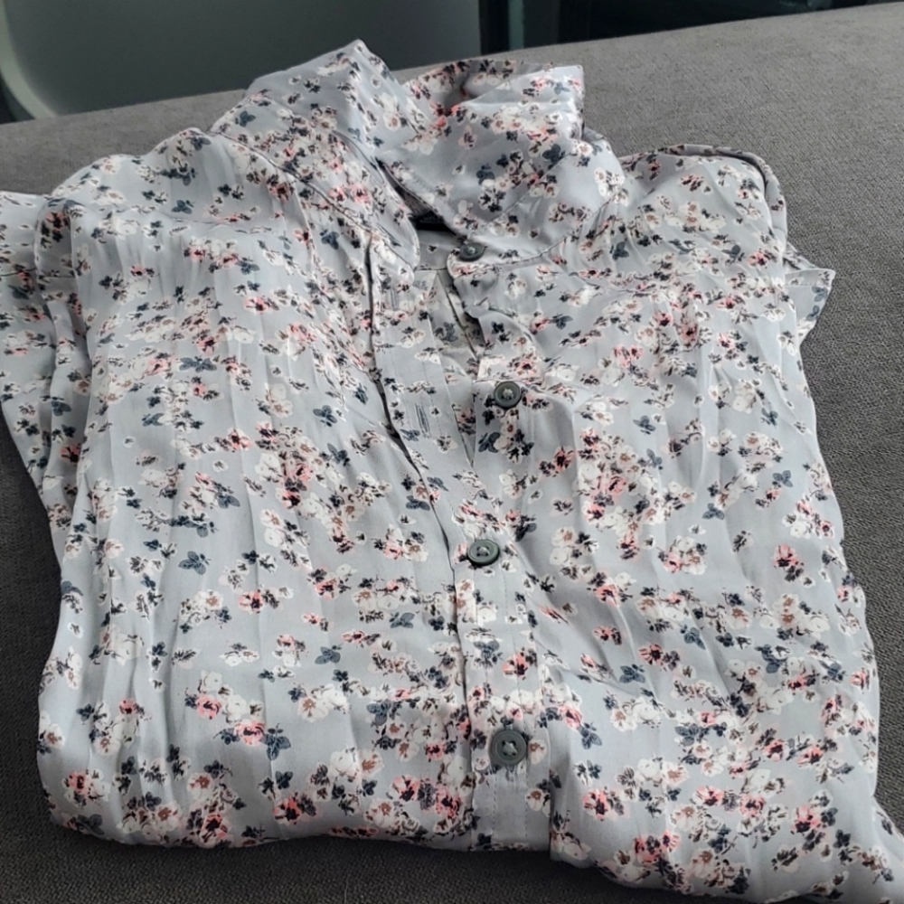 Banana Republic blouse